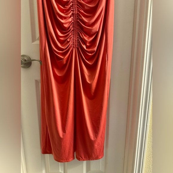 EXPRESS Body Contour Shape Enhancing Dress - Picture 4 of 14